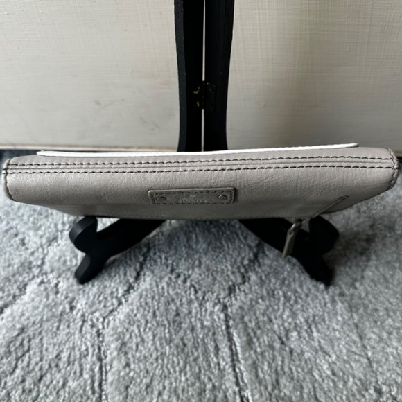 Nice Fossil Bifold Wallet for Women's - Picture 7 of 15